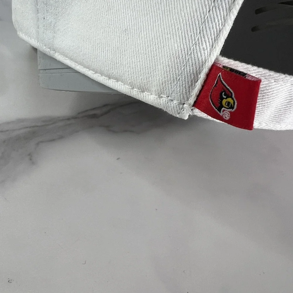 Louisville Cardinals Hat Cap Strap Back NCAA Basketball Mens One Size College 47
